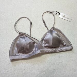 NWT Silk Spandex Blend Triangle Mesh Trim Wireless Bra Size S/M in Cloud Grey